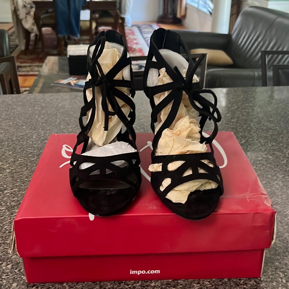 Impo shoes Size 8.5. These are black and they are a suede texture.
